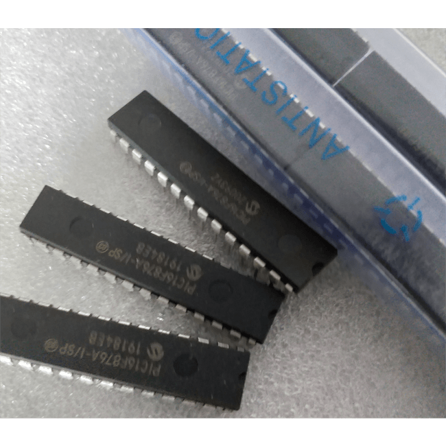 Микроконтроллер PIC16F876A-I/SP [DIP-28] в Челябинске